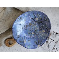 Keramik-Servierplatte, Majolika-Keramik, Dekorative Schale Zur Präsentation von Majolikon