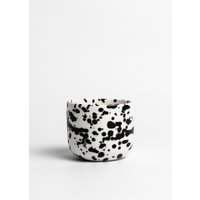 Handgemachte Keramik Kaffeetasse, Schwarz Weiß Moderne Tassenset, Tasse Ohne Henkel Mit Schwarzen Spritzern, Bespritzte Tasse, Keramikbecher von MakakiStudioStore
