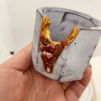 Rote Jade || Kleiner Geode Luftpflanzen Blumentopf | Teelicht Kerzenhalter Echtes Kristallglas von MakanaByLinoCrystal