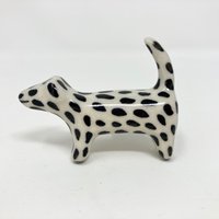 Handgefertigter Gefleckter Hund Knauf Aus Keramik - Schwarze & Weiße Handgemachter Griff Küchenschrank Haus von MakeItFabulousStore