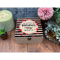 Valentinstag Paare Memory Box Geschenk Liebe Personalisiertes Herzen Streifen von MakeMePersonalised