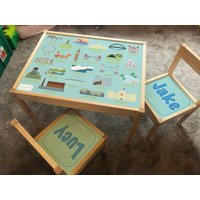 Personalisiertes Kindersticker Set Für Ikea Latt Holztisch Und 2 Stühle Uk Sehenswürdigkeiten, Lernen, Schreibtisch, Schule, Kinder, Erdkunde von MakeThisMineGifts