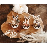Holz-Osterhaseanhänger Mit Trockenblumen von MakrameeMomentByLulu
