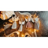 Makramee Engelchen Mit Holzflügel/ Baumschmuck von MakrameeMomentByLulu