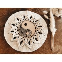 Makramee Mandala Wandbehang Yin Und Yang Makramee Mandala Wandbehang Yin Und Yang von MakrameeMomentByLulu