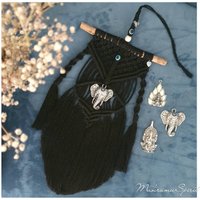 Ganesha-Amulett Schwarzer Makramee-Wandbehang, Nazar, Elefant, Wohnaccessoire, Spirituelle Symbole Und Energie von MakrameeSpirit