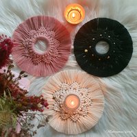 Makramee Lotus-Mandala Mit Teelicht, Stern, Festlicher Tischschmuck Im Design Boho , Wohnaccessoire von MakrameeSpirit