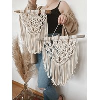 Bysuzi - Makramee Wandbehang/Macrame Boho Innenraumdeko New Home Cozy Handgemacht Geschenkidee Gemütliches Zuhause Bysuzi - Makramee Wandbehang/Macrame Boho Innenraumdeko New Home Cozy Handgemacht Geschenkidee Gemütliches Zuhause von Makrameebysuzi