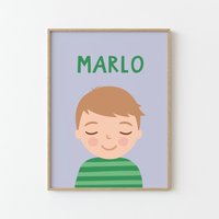 Personalisiertes Portrait Junge Mit Dunkelblondem Haaren | 30x40 & 50x70 Grün Blau Illustration Poster Für Kinder Kinderzimmer von MalaMarla