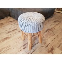 Gestrickter Hocker, Pouf - Farben, Hellgrau, Sitz, Häkelpouf, Hocker von MaliciousFox