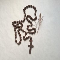 Vintage Rosenkranz Perlen Geschnitzt Holz/Antike Religion Religiöse Gebete/Antik 19. Jahrhundert Alt/Unsere Liebe Frau Lourdes Maria Schutz Vintage Rosenkranz Perlen Geschnitzt Holz/Antike Religion Religiöse Gebete/Antik 19. Jahrhundert Alt/Unsere Liebe Frau Lourdes Maria Schutz von MamieBrocante