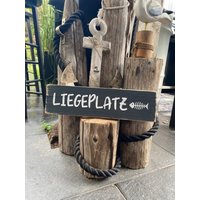 Liegeplatz Holzschild Wandschild Schild Heimathafen Manapal Maritime Deko Liegeplatz Holzschild Wandschild Schild Heimathafen Manapal Maritime Deko von Manapal