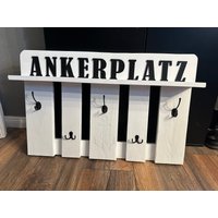 Rustikale Garderobe Aus Palettenholz, Massiv Und Rustikal, Personalisierbar, Ankerplatz, Handarbeit von Manapal