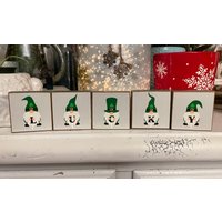 st. Patricks Day Dekor. Rustikale Handgefertigte Glückszwerg Dekorative Mini Holzblöcke. 5-Teiliges Set von MandMRusticsDesigns
