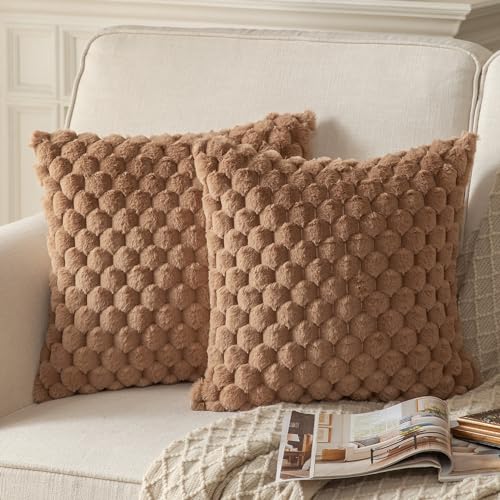 Mandioo 2er Set Braun superweichen dekorative Plüsch Kissenbezug Kissenbezüge 45 x 45 cm Wollsamt Dekokissenbezüge Kissenhülle Sofakissen Dekokissen flauschig für Couch Sofa Bett Wohnzimmer Mandioo 2er Set Braun superweichen dekorative Plüsch Kissenbezug Kissenbezüge 45 x 45 cm Wollsamt Dekokissenbezüge Kissenhülle Sofakissen Dekokissen flauschig für Couch Sofa Bett Wohnzimmer von Mandioo
