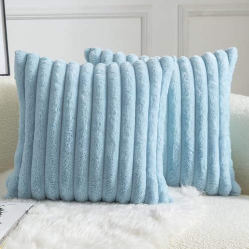 Mandioo 2er Set Kissenbezug gestreiftes Künstlich Pelz Superweich Kissen Flauschig Modern Kissenhülle Deko Sofa Wohnzimmer Schlafzimmer Kissenbezüge 40 x 40 cm Hellblau von Mandioo