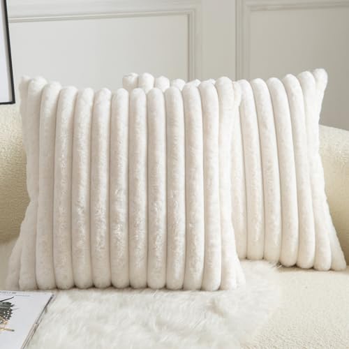 Mandioo 2er Set Kissenbezug gestreiftes Künstlich Pelz Superweich Kissen Flauschig Modern Kissenhülle Deko Sofa Wohnzimmer Schlafzimmer Kissenbezüge 45 x 45 cm Cremeweiß von Mandioo