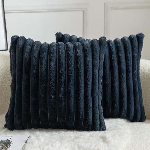 Mandioo 2er Set Kissenbezug gestreiftes Künstlich Pelz Superweich Kissen Flauschig Modern Kissenhülle Deko Sofa Wohnzimmer Schlafzimmer Kissenbezüge 60 x 60 cm Dunkelblau von Mandioo