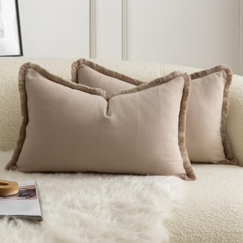 Mandioo 2er Set neutralen Baumwolle Quasten Kissenbezug 30x50cm Dekorative Kissenbezüge Dekokissen Boho Sofakissen Kissenhülle für Couch Sofa Schlafzimmer Wohnzimmer Heimdekoration TaupeName von Mandioo