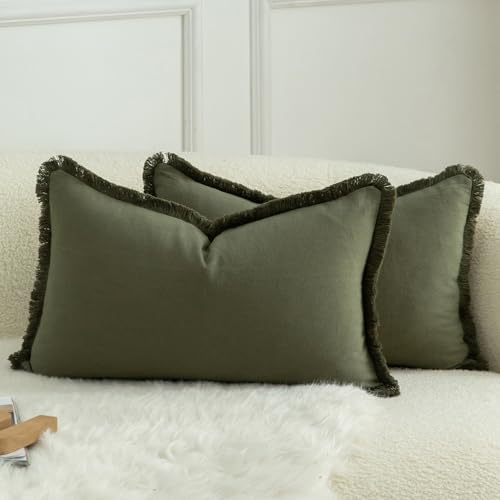 Mandioo 2er Set neutralen Baumwolle Quasten Kissenbezug 40x60cm Dekorative Kissenbezüge Dekokissen Boho Sofakissen Kissenhülle für Couch Sofa Schlafzimmer Wohnzimmer Heimdekoration Olivgrün Mandioo 2er Set neutralen Baumwolle Quasten Kissenbezug 40x60cm Dekorative Kissenbezüge Dekokissen Boho Sofakissen Kissenhülle für Couch Sofa Schlafzimmer Wohnzimmer Heimdekoration Olivgrün von Mandioo