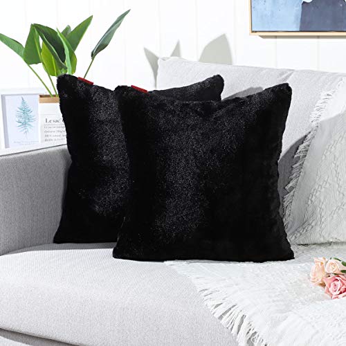 Mandioo 2er Set 40x40 cm Schwarz Faux Fur Flauschigen Kissenbezüge Moderne Künstlich Pelz Kissenhüllen Dekorative Sofakissen Dekokissen Weicher Zierkissenbezug für Wohnzimmer Sofa Schlafzimmer von Mandioo