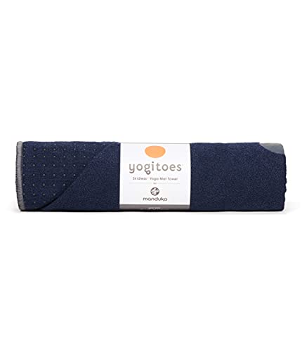 Manduka Yogitoes Yogamatten-Handtuch – leichte, schnell trocknende Mikrofaser, rutschfeste Technologie, Verwendung für Hot Yoga, Vinyasa und Power, 180,3 x 61 cm, Mitternacht von Manduka
