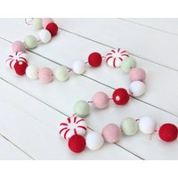 Weihnachtsgirlande Wollfilzkugel & Pfefferminz-Bonbongirlande von MandysFavoriteThings