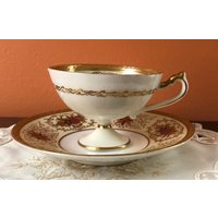 Linke Handbemalte Tasse & Untertasse Demi Set Weißes Porzellan Mit Gold Rot Blau Verziert Linke Handbemalte Tasse & Untertasse Demi Set Weißes Porzellan Mit Gold Rot Blau Verziert von MandysHomeTime