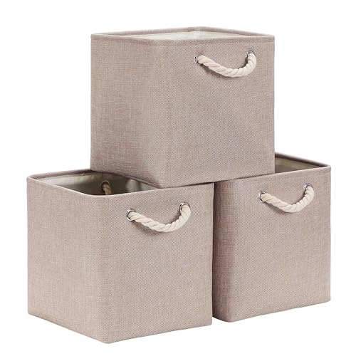 Mangata Aufbewahrungsbox 30x30x30 cm, Aufbewahrungskorb mit Griff, Aufbewahrung Korb Stoff für Regal, Schrank, und Kleidung (Faltbare, Helles Khaki, 3er Set) von Mangata