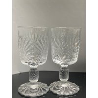 Elegante, Kristallklare, Gepresste Glasflasche Von Frankreich von MangilaraTreasures