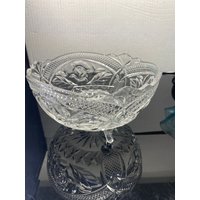 Kristallgeschliffene Glasschale Mit Fuß von MangilaraTreasures