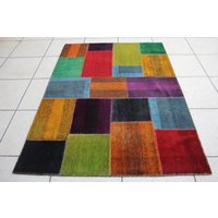 Mehrfarbiger Teppich, Patchworkteppich, Überfärbter Unikatteppich, Unikatteppich. Größe 173 cm X 243 von MangolArts