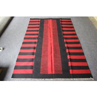 Roter Und Schwarzer Teppich, Kelim 13X20 Dhurrie Flachwebteppich, Schlafzimmer Wohnzimmer Teppich. Größe 158 cm X 250/5, 2' 8, 2' Roter Und Schwarzer Teppich, Kelim 13X20 Dhurrie Flachwebteppich, Schlafzimmer Wohnzimmer Teppich. Größe 158 cm X 250/5, 2' 8, 2' von MangolArts