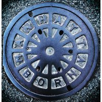 Nyc Gulldeckel | Manhattan Born Als Foto Nyc Gulldeckel | Manhattan Born Als Foto von ManholeCentral