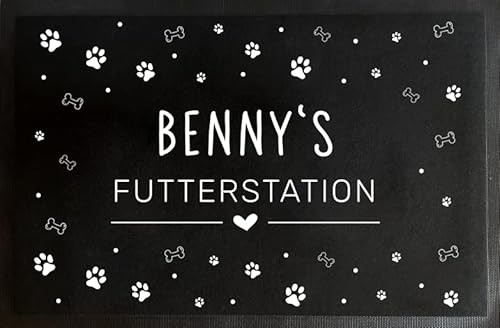 Manilu Personalisierte Napfunterlage Fußmatte | Wunschnamen | Hunde & Haustier | versch. Größen | rutschfest | Filzoberfläche | Futterstation (FUTTERSTATION - 50x75cm) von Manilu