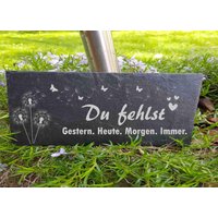 Du Fehlst Gedenkplatte Grabstein Mit Gravur Grabplatte Grabschmuck Trauerplatte Schiefertafel Schiefer Du Fehlst Gedenkplatte Grabstein Mit Gravur Grabplatte Grabschmuck Trauerplatte Schiefertafel Schiefer von ManufakturIdeenreich