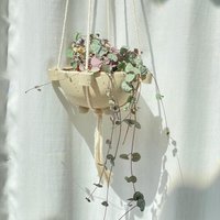 Pflanzenaufhänger Makramee Blumenampel Kleine Blumentöpfe Zum Hängen Handgemachte Keramik Geschenke Einzug Geschenkideen Pflanzenaufhänger Makramee Blumenampel Kleine Blumentöpfe Zum Hängen Handgemachte Keramik Geschenke Einzug Geschenkideen von ManufakturSternstund