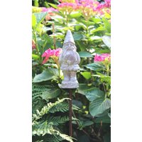 Charmanter Gartenzwerg Gartenstab, Beetstecker Im Antique Shabby Chic Stil von ManufakturWorpswede