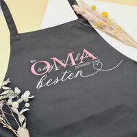 Personalisierte Schürze Bei Mama | Oma Schmeckts Am Besten von ManufakturZauber