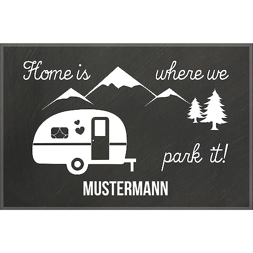 Manutextur Fußmatte mit Namen - Motiv Home is Where we Park it – schwarz - viele Urlaubs-Motive - Schmutzfangmatte personalisiert - Größe 40x60 cm - persönliches & individuelles Geschenk von Manutextur