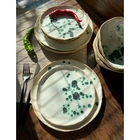 Grün Geflecktes Geschirrset Für 4 Personen, Keramiksteinzeugset Abendessen, Snack -/Dessertteller Und Suppenschüssel, Moderne Kunst Vonmanye von ManyaMadeStudio