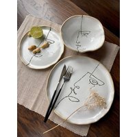 Moderne Picasso Gesicht Steingut Geschirr Keramik Kunst Teller & Schalen Moderne Picasso Gesicht Steingut Geschirr Keramik Kunst Teller & Schalen von ManyaMadeStudio