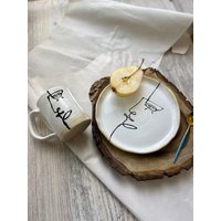 Picasso Inspirierte Keramik Becher Und Teller Set Modernes Steingut Trinkgeschirr Picasso Inspirierte Keramik Becher Und Teller Set Modernes Steingut Trinkgeschirr von ManyaMadeStudio