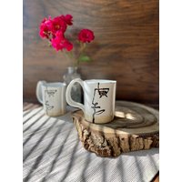 Picasso Kaffee -/Teetasse, Keramiktasse, Weißes Und Blaues Geschirr-Teeset, Handgefertigte Keramik-Trinkgeschirr, Steinzeug-Tasse, Moderne Kunst von ManyaMadeStudio