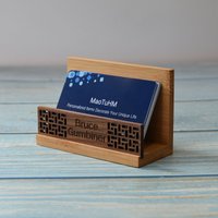 Personalisierter Holz Schreibtisch Visitenkartenhalter von MaoTuHM