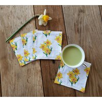 Narzisse Cocktail-Servietten, Handgemachte Narzisse-Servietten, Untersetzer von MapleMoonDesign