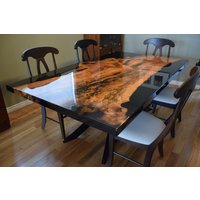 Spalted Ahorn & Jet Black Epoxy Dinning Tisch von MapleMountainStudios