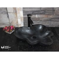 Basalt Formloses Schwarzes Waschbecken - Handarbeit, 100% Naturstein von MarbleDesignMarket