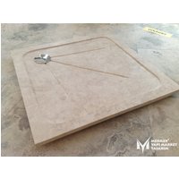 Travertin Kanal Streifen Design Duschtablett - Handarbeit, 100% Naturstein, Duschsockel, Marmor Badezimmer von MarbleDesignMarket