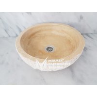 Travertin Split Face Außen Runder Waschtisch - Handgefertigt, 100% Naturstein, Waschbecken von MarbleDesignMarket